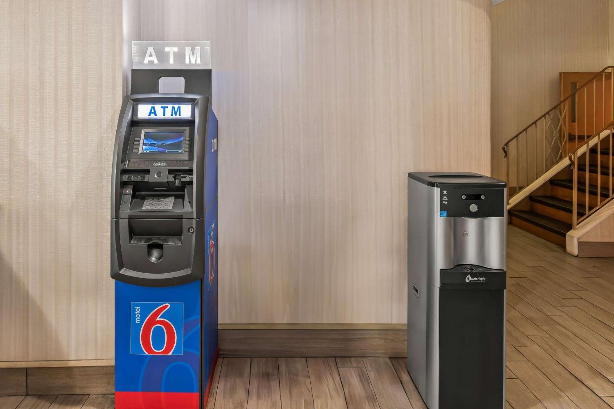 Motel 6 Lester - Philadelphia Airport Екстер'єр фото